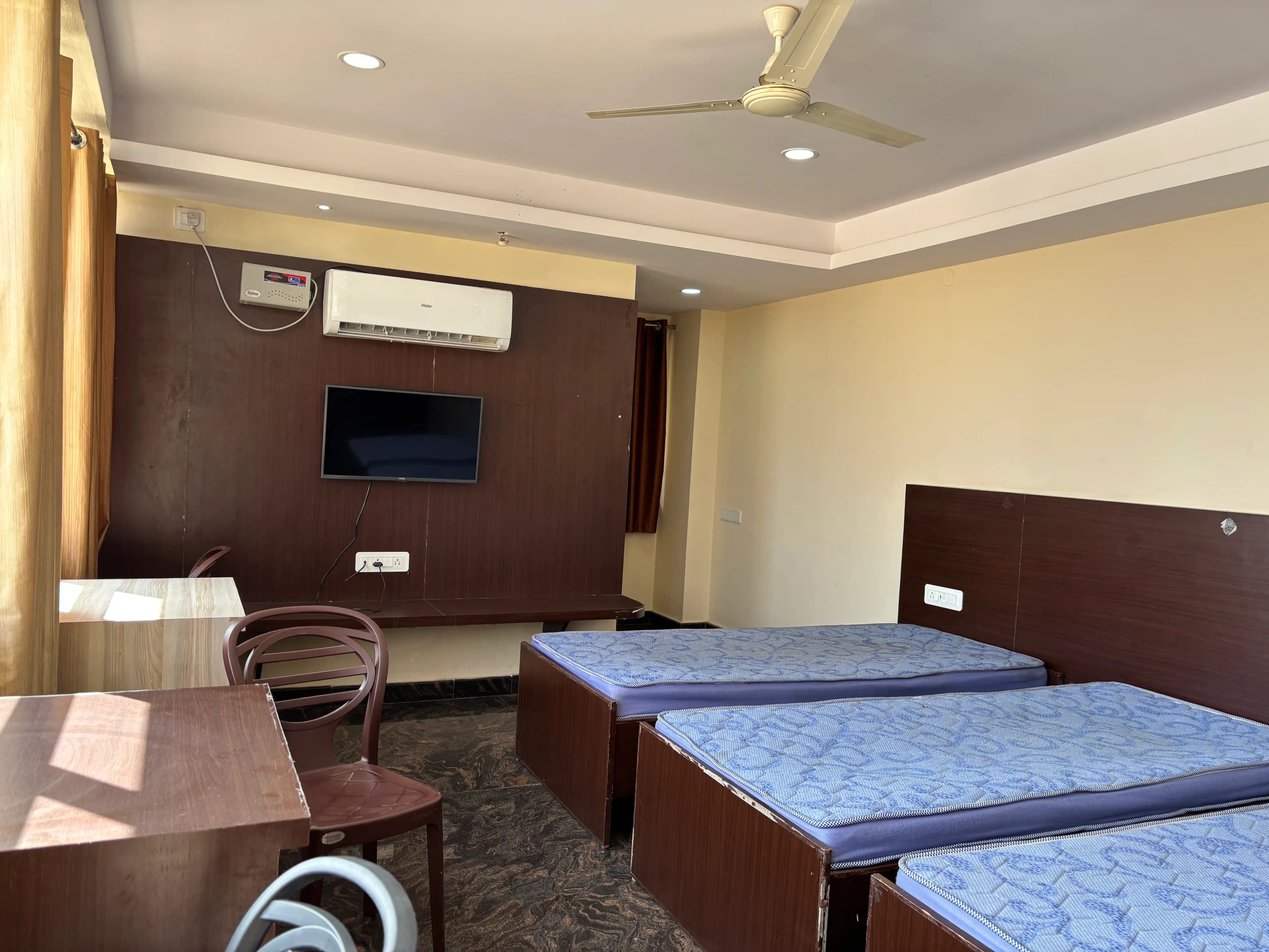 Shyam Stay Raj Inn, room photograph 8, uploaded by the owner