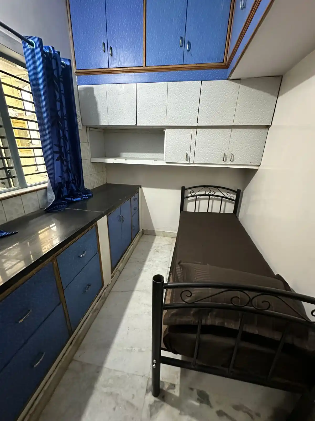 Spring Fields PG For Men Vijayanagar, room photograph 2, uploaded by the owner