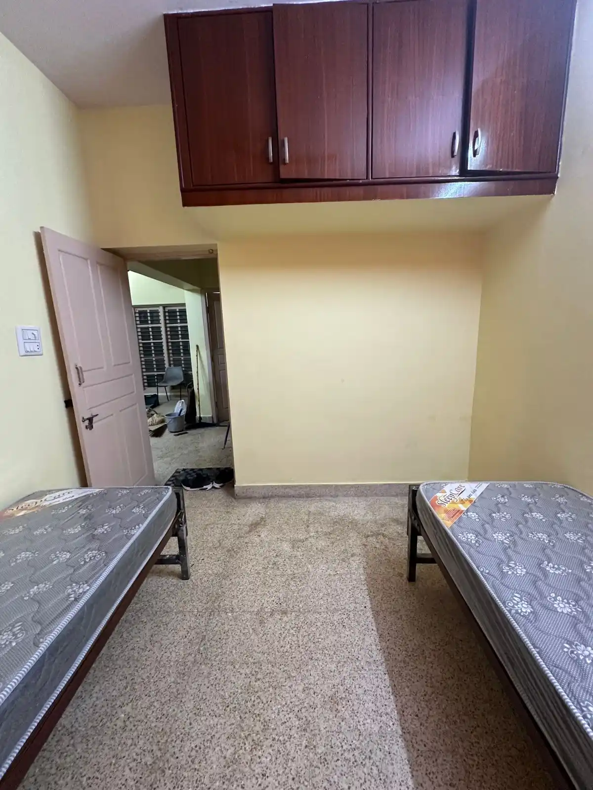 Spring Fields PG For Men Vijayanagar, room photograph 8, uploaded by the owner